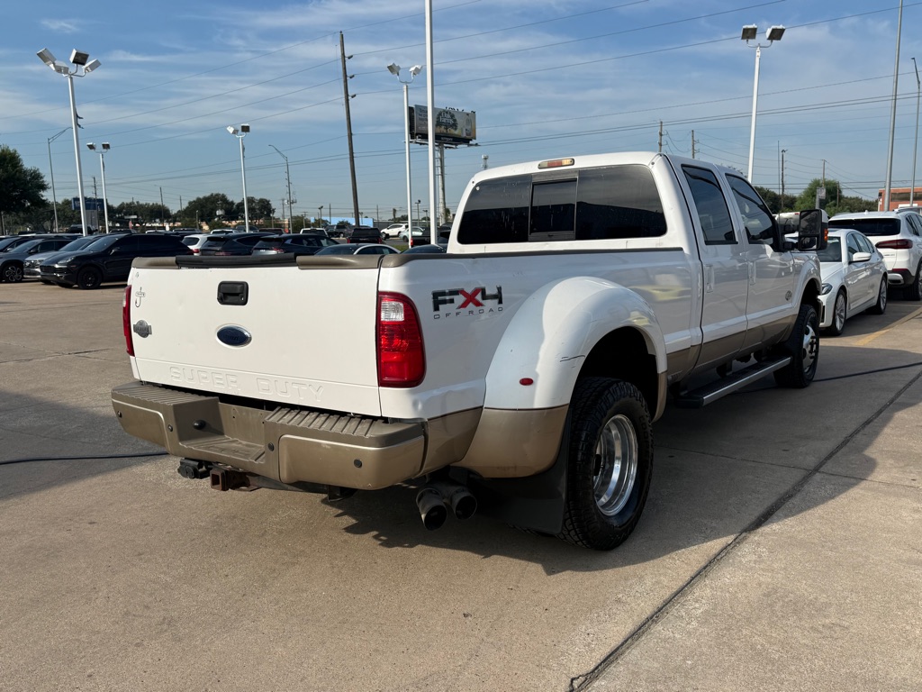 Photo 7 of this FORD F-350 SUPER DUT
