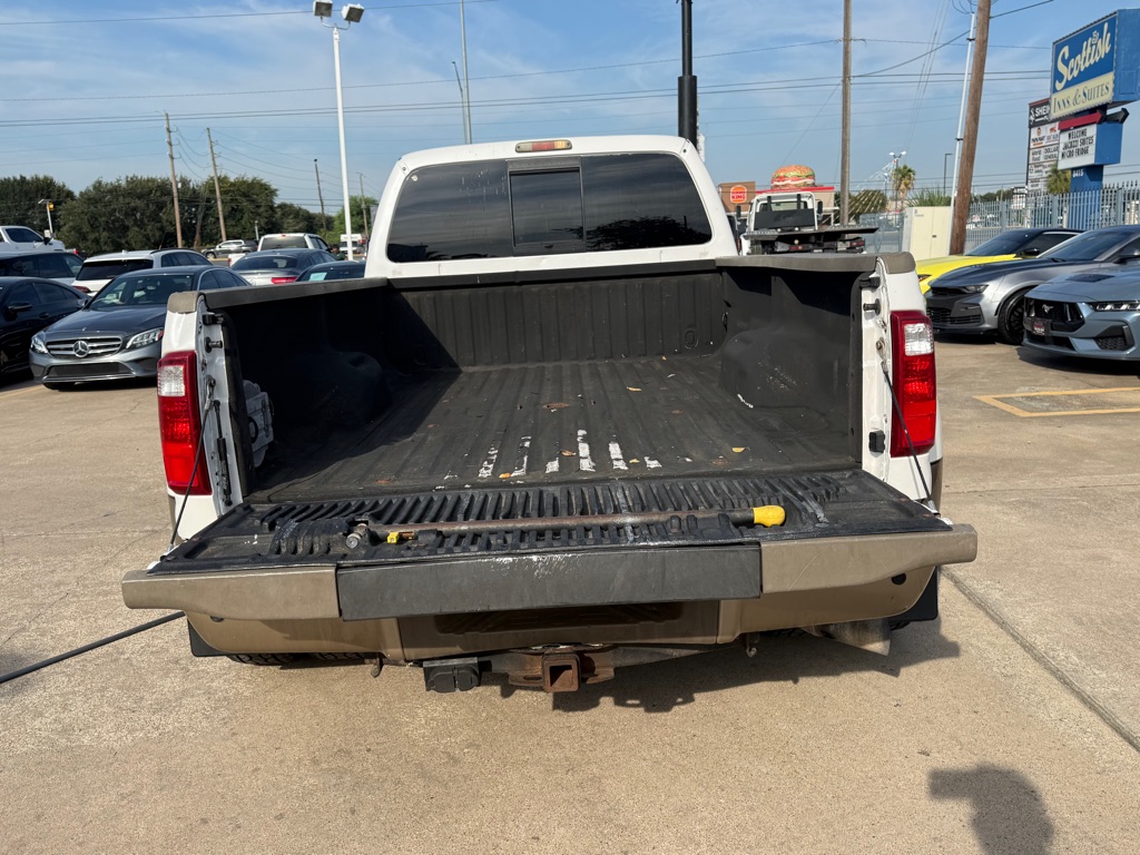 Photo 10 of this FORD F-350 SUPER DUT