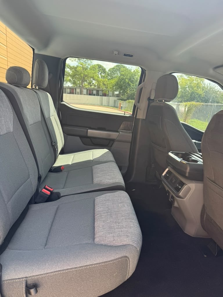 Photo 12 of this FORD F-150
