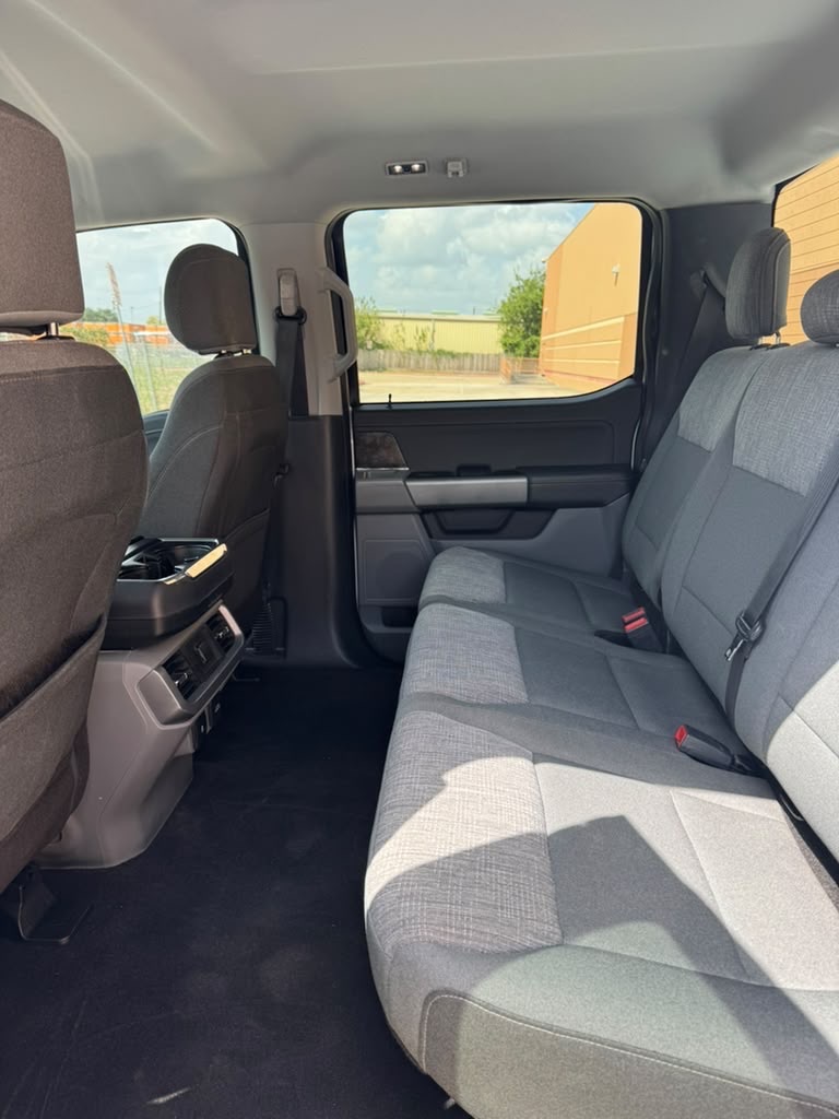 Photo 11 of this FORD F-150