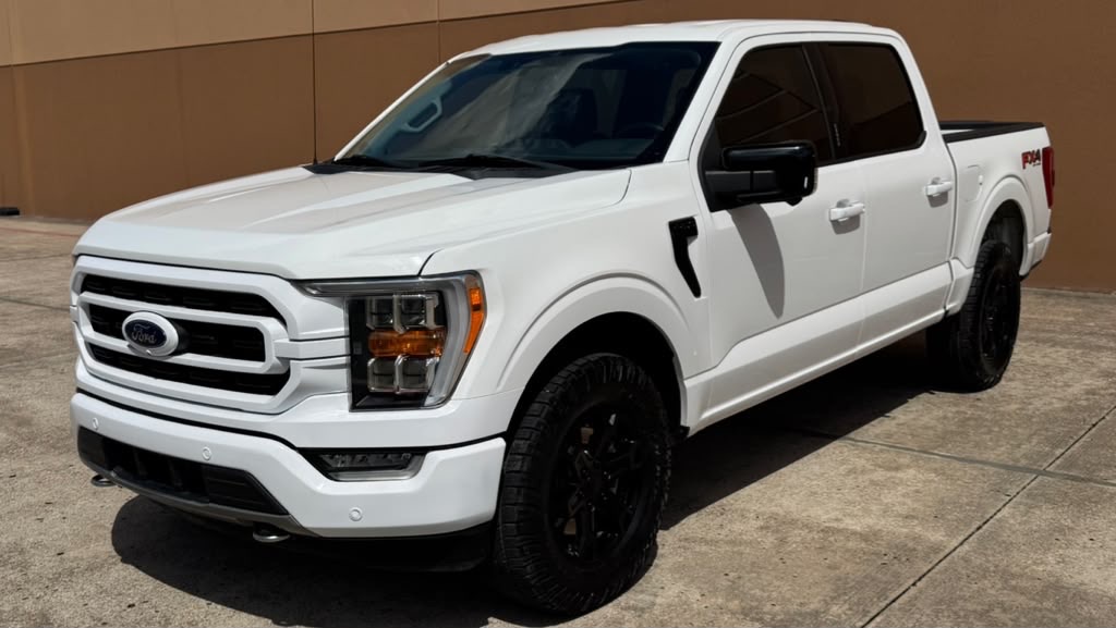 Photo 2 of this FORD F-150