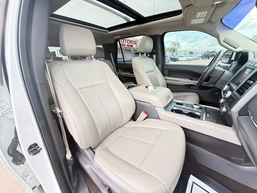 Photo 17 of this FORD EXPEDITION
