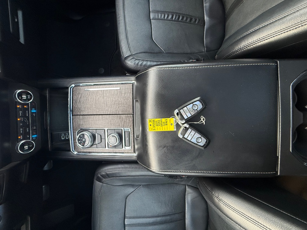 Photo 23 of this FORD EXPEDITION