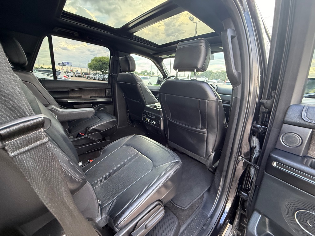 Photo 15 of this FORD EXPEDITION