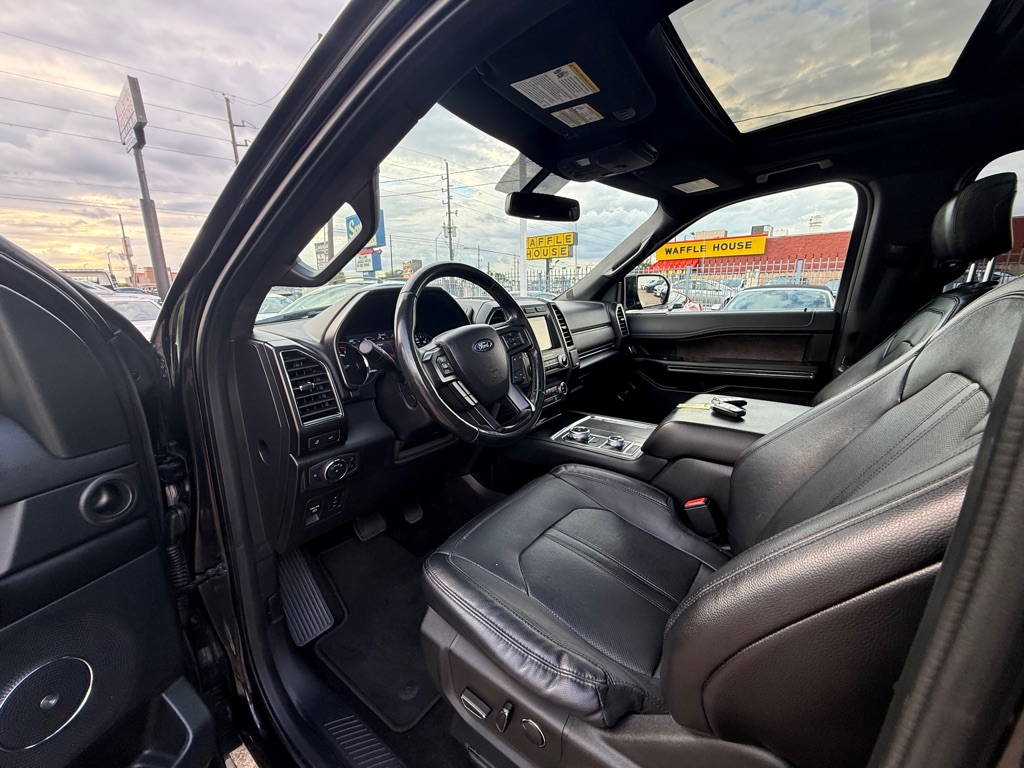 Photo 11 of this FORD EXPEDITION