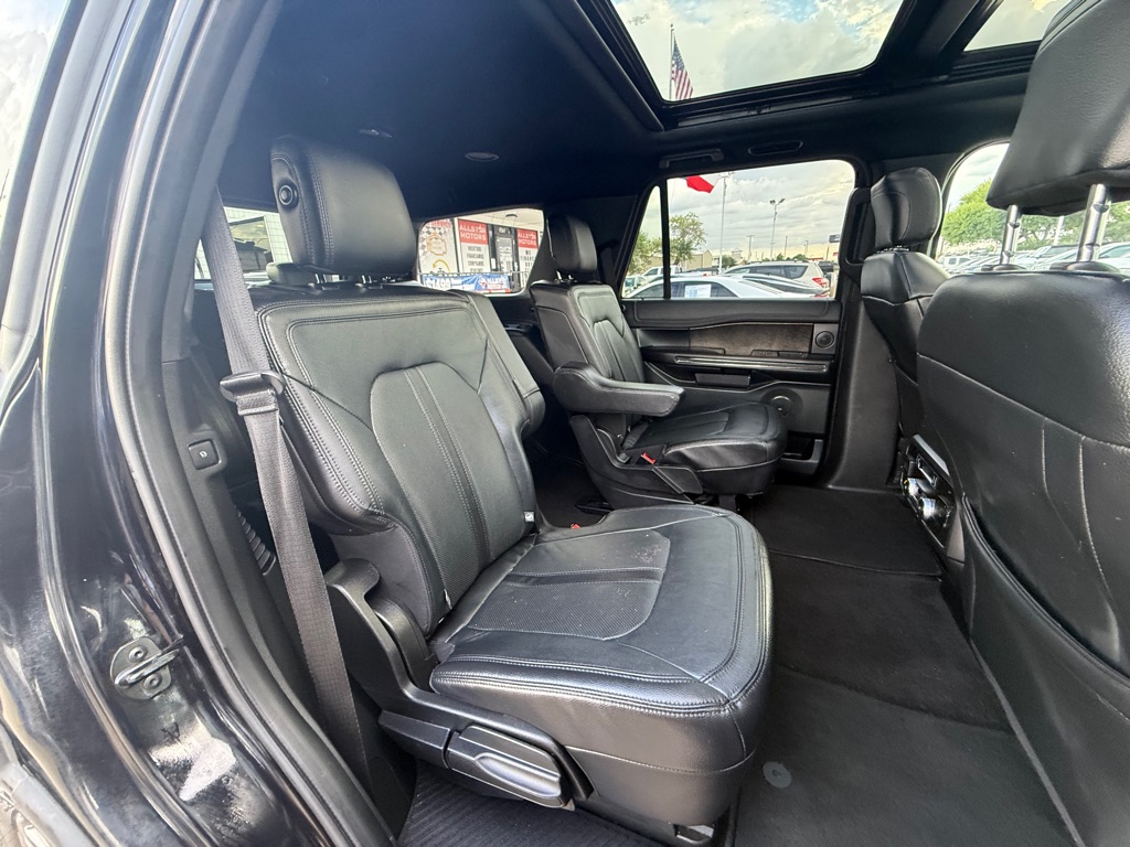 Photo 14 of this FORD EXPEDITION
