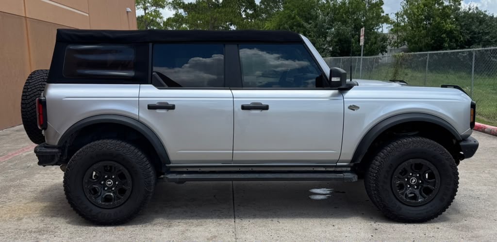 Photo 8 of this FORD BRONCO