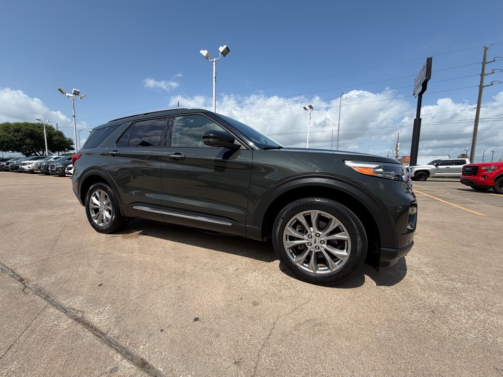 Photo 4 of this FORD EXPLORER