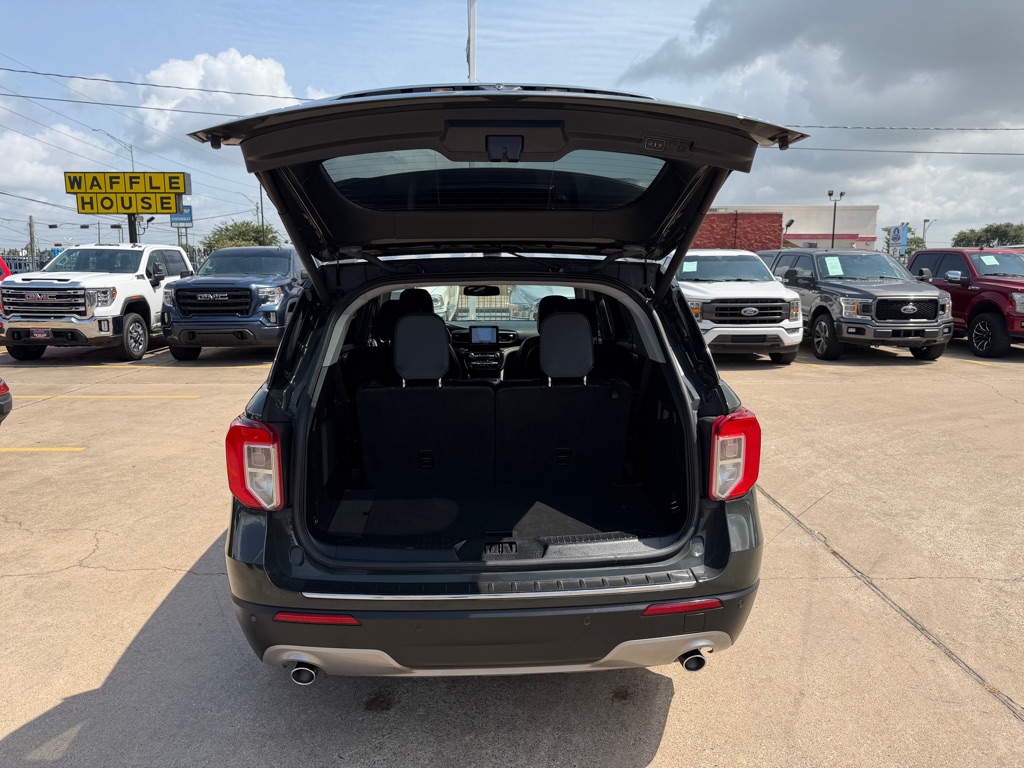 Photo 11 of this FORD EXPLORER