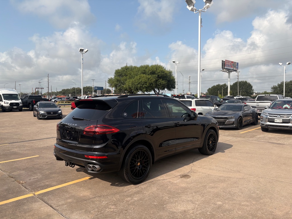 Photo 8 of this PORSCHE CAYENNE
