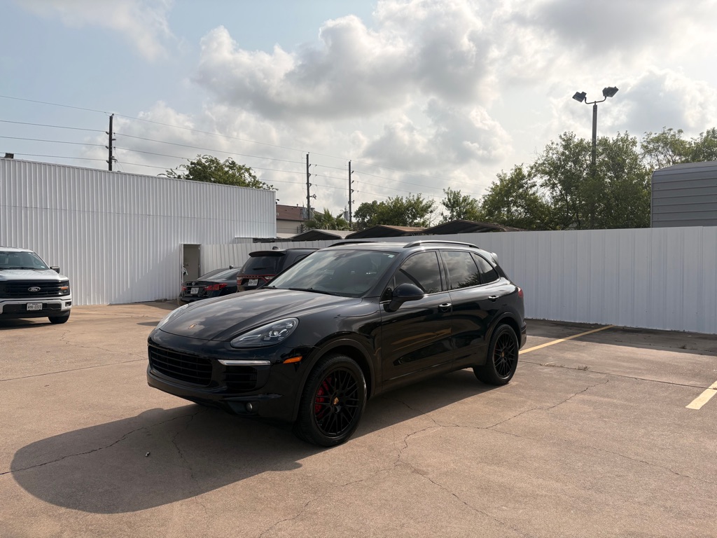 Photo 3 of this PORSCHE CAYENNE