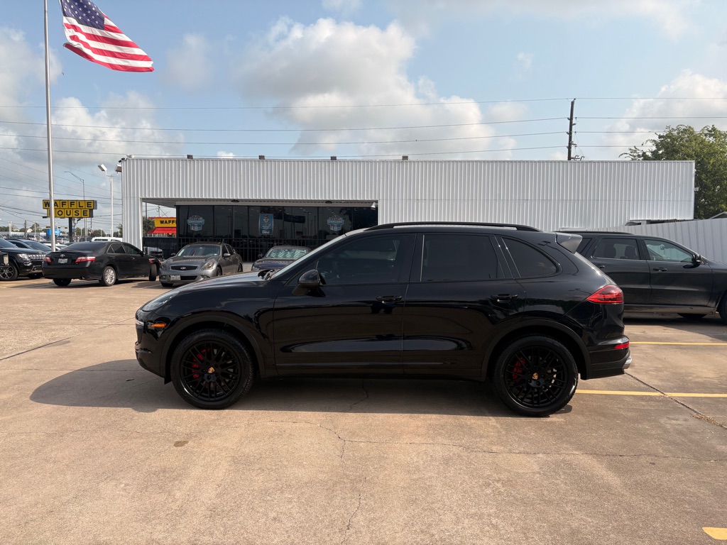 Photo 5 of this PORSCHE CAYENNE