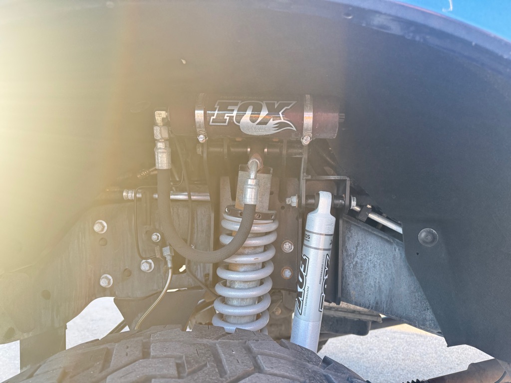 Photo 9 of this FORD F-350 SUPER DUT