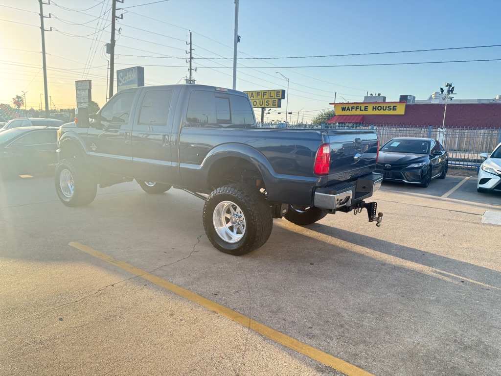 Photo 5 of this FORD F-350 SUPER DUT