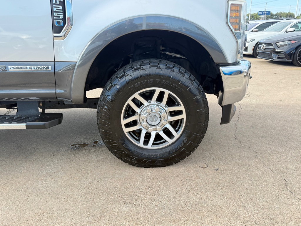 Photo 9 of this FORD F-250 SUPER DUT