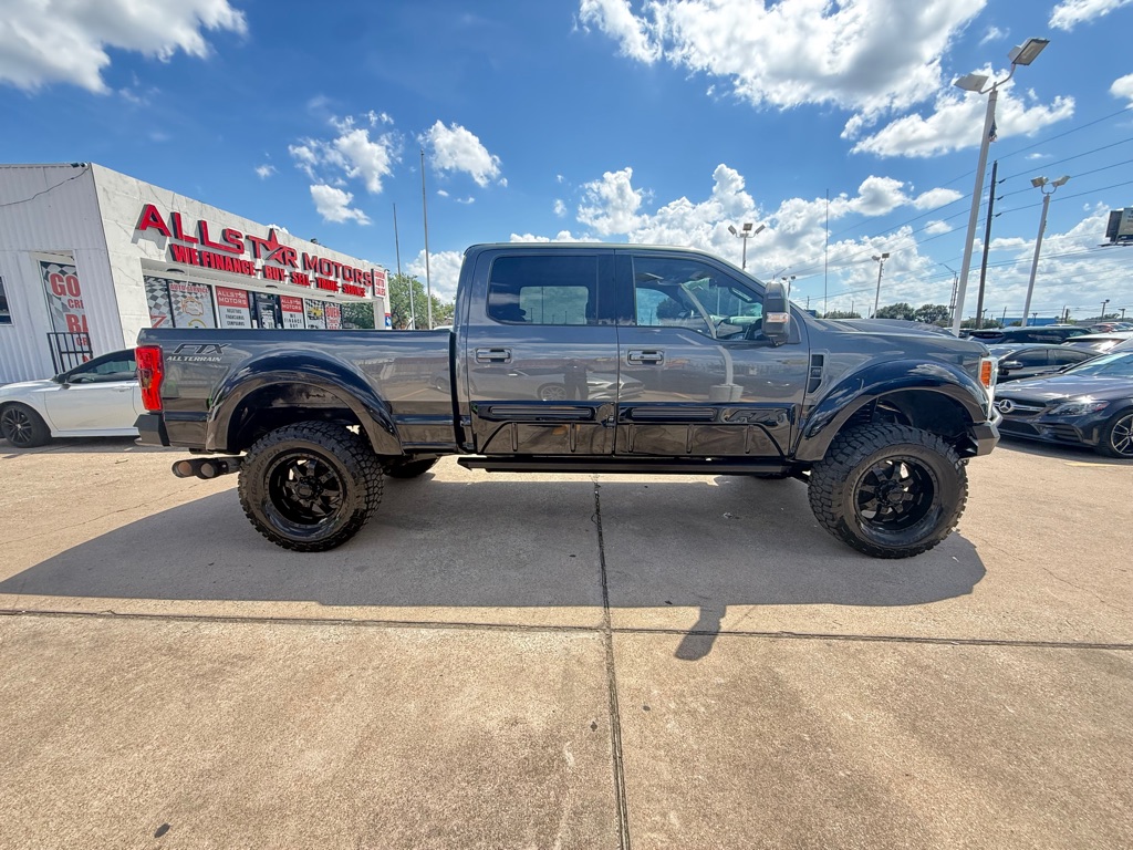 Photo 8 of this FORD F-250 SUPER DUT