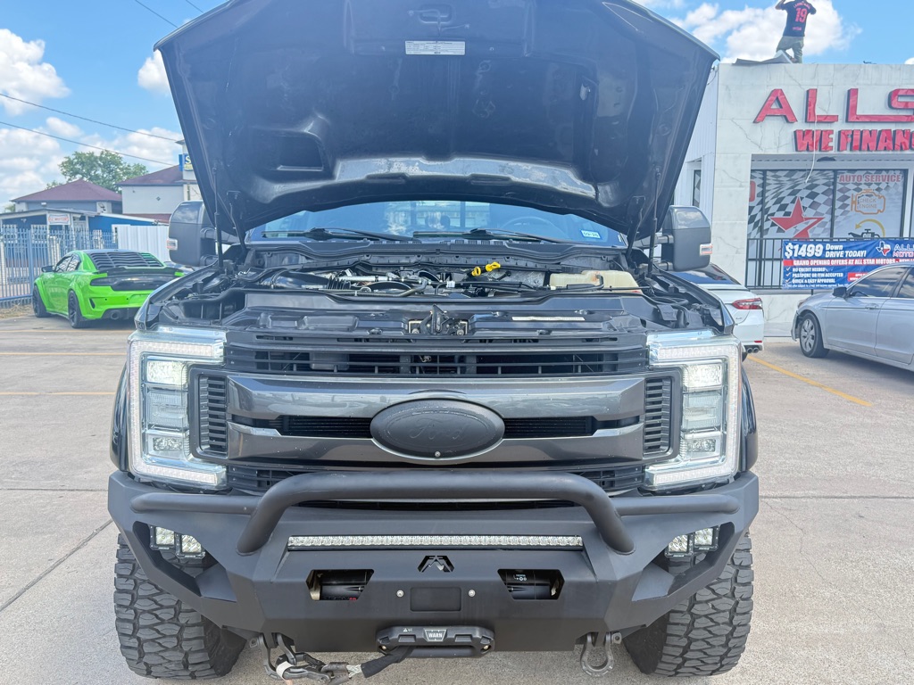 Photo 10 of this FORD F-250 SUPER DUT