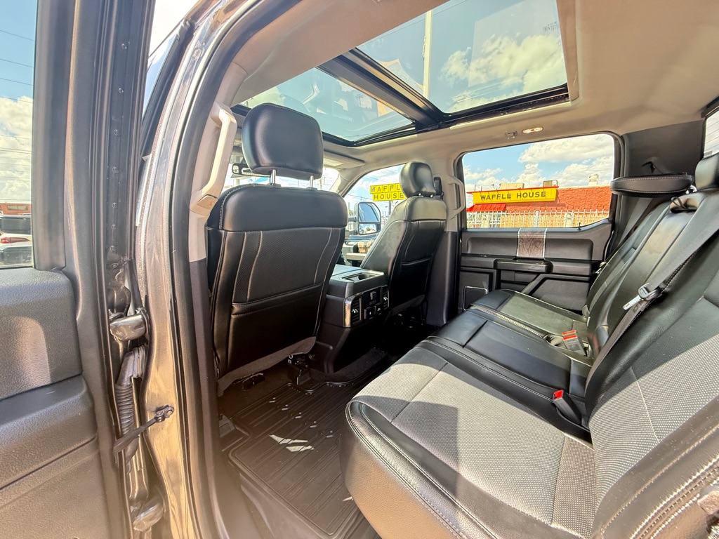 Photo 15 of this FORD F-250 SUPER DUT
