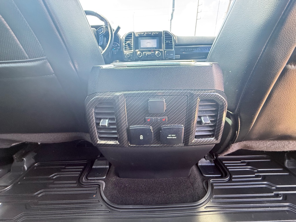 Photo 23 of this FORD F-250 SUPER DUT