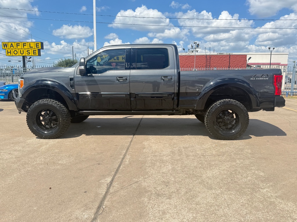 Photo 4 of this FORD F-250 SUPER DUT