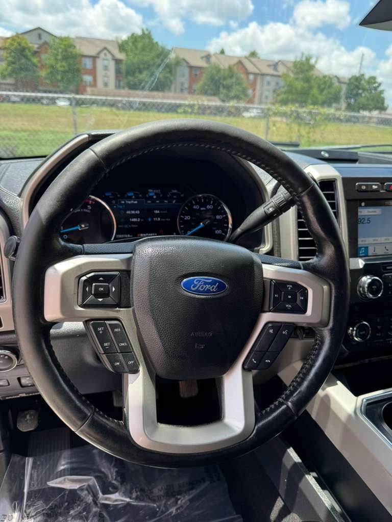 Photo 20 of this FORD F-250 SUPER DUT