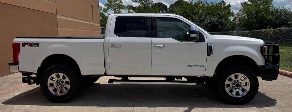 Photo 9 of this FORD F-250 SUPER DUT