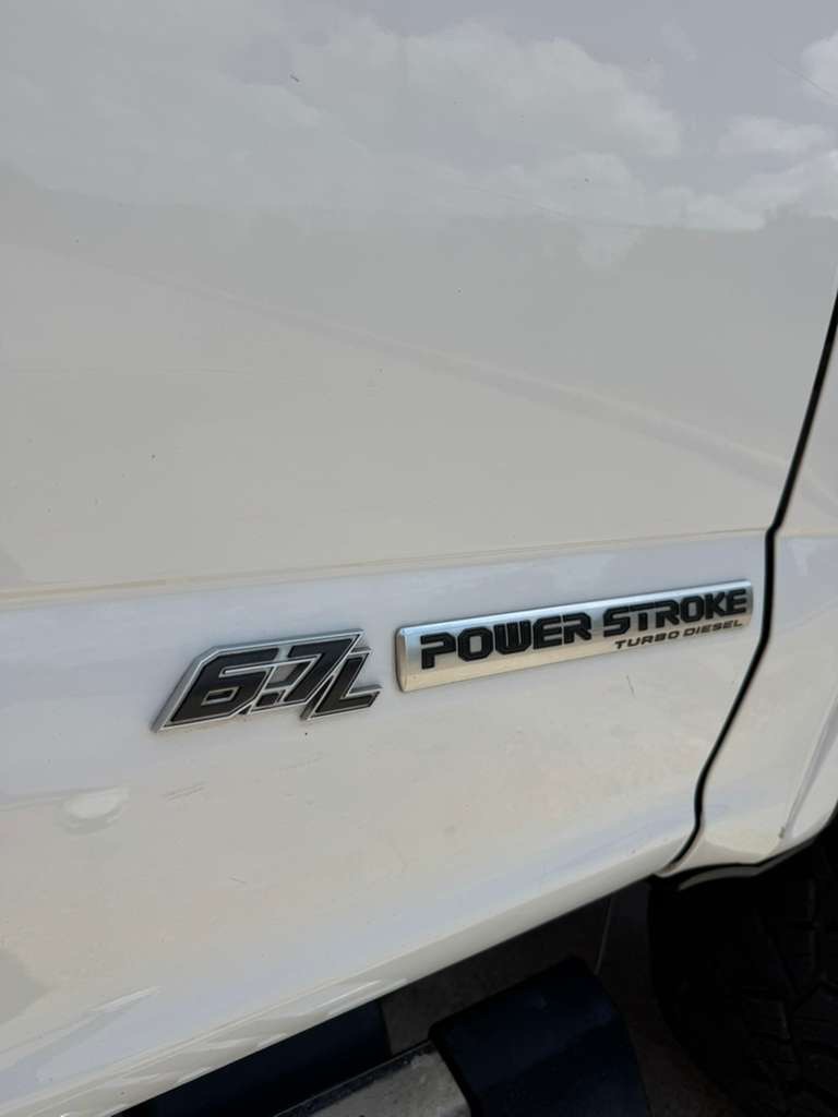 Photo 12 of this FORD F-250 SUPER DUT