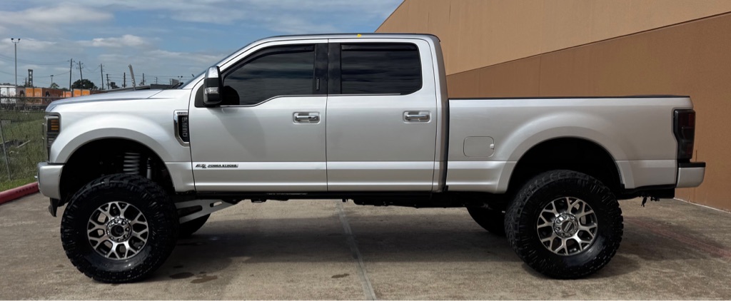 Photo 8 of this FORD F-250 SUPER DUT
