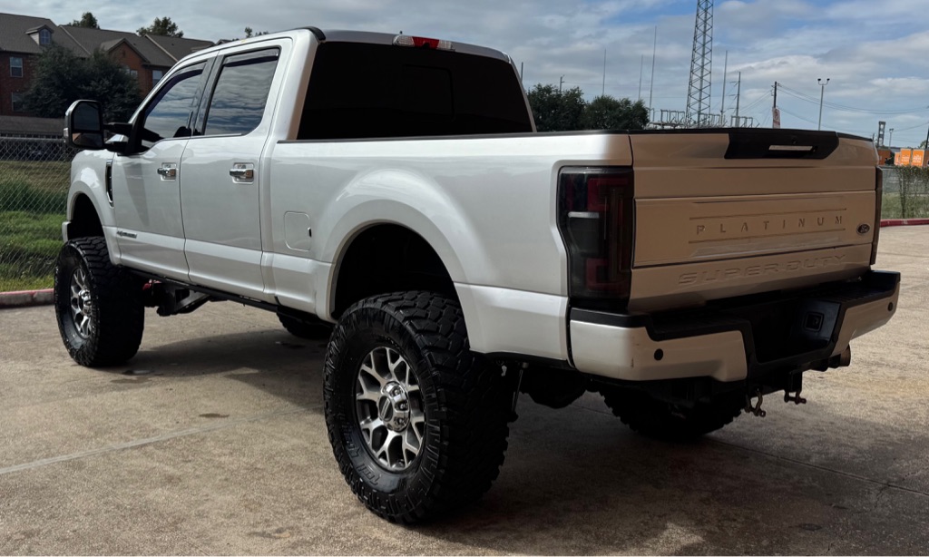 Photo 3 of this FORD F-250 SUPER DUT