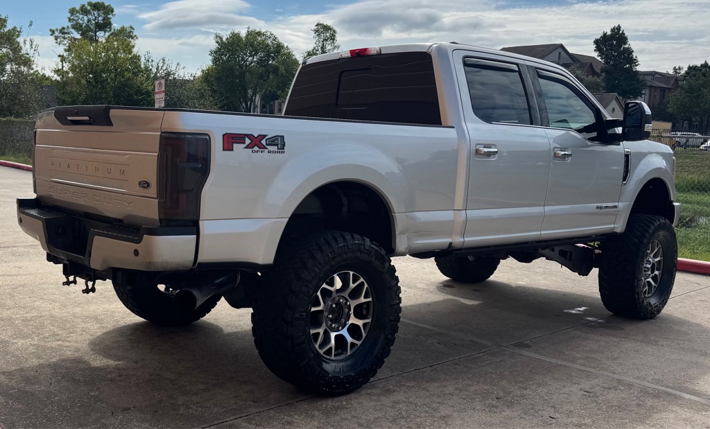 Photo 4 of this FORD F-250 SUPER DUT