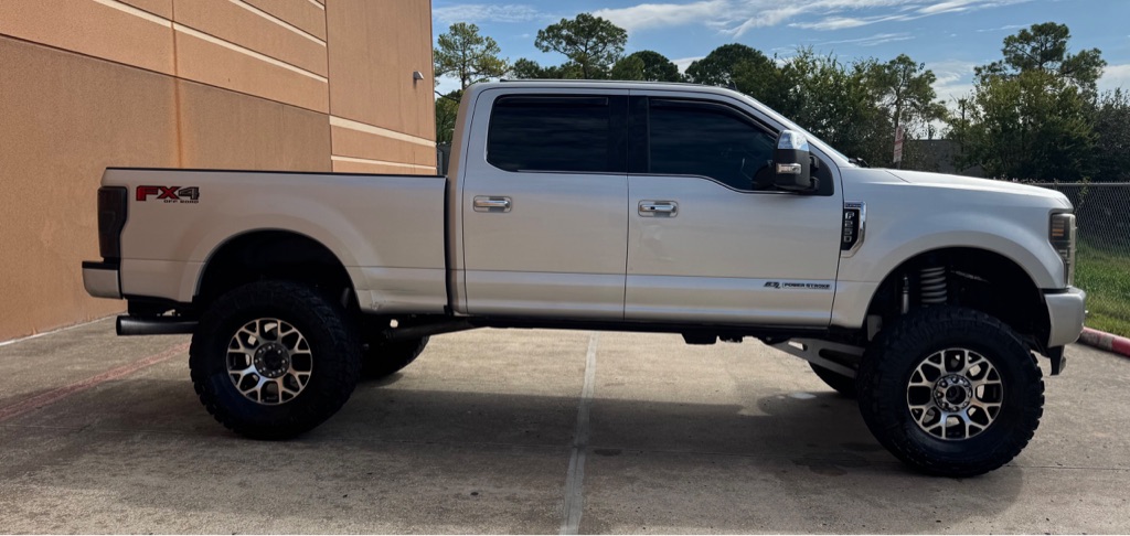 Photo 7 of this FORD F-250 SUPER DUT