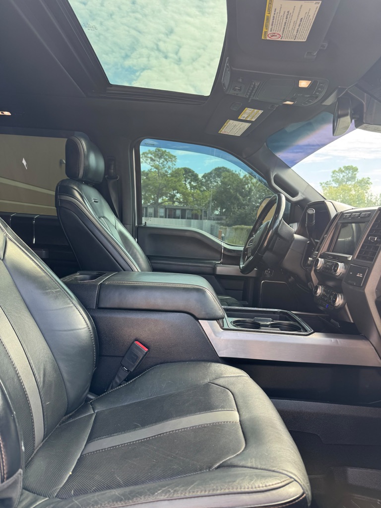 Photo 12 of this FORD F-250 SUPER DUT