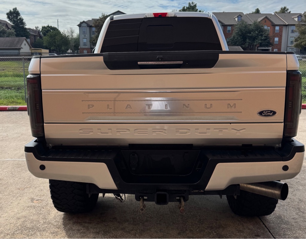 Photo 6 of this FORD F-250 SUPER DUT
