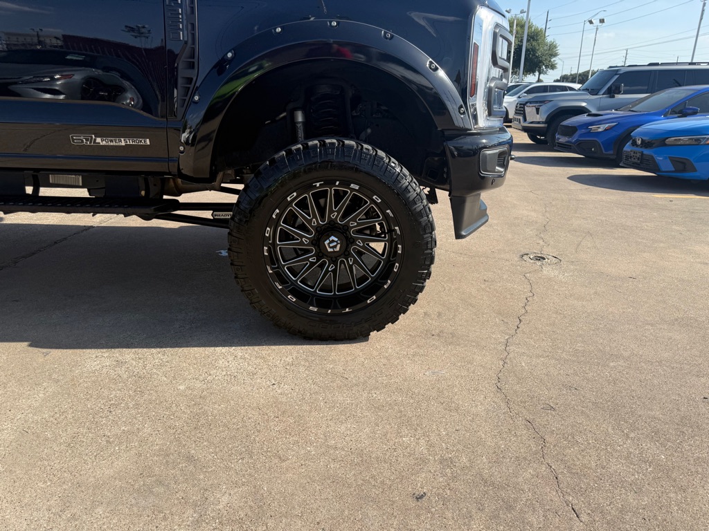 Photo 12 of this FORD F-250 SUPER DUT