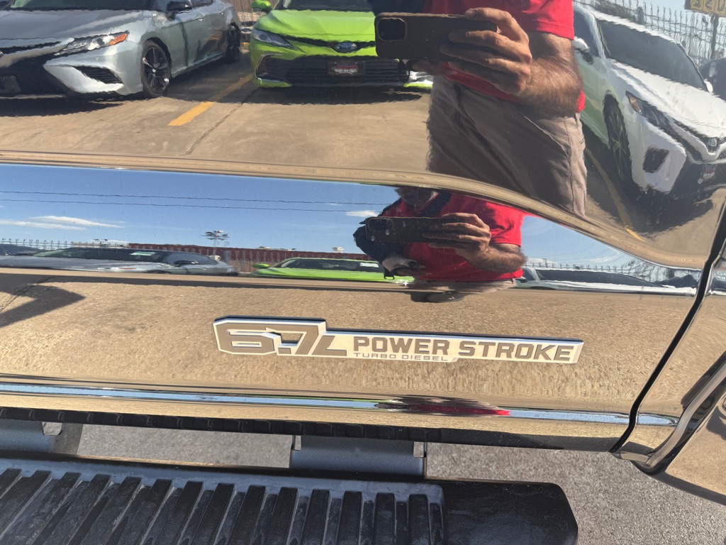 Photo 13 of this FORD F-250 SUPER DUT