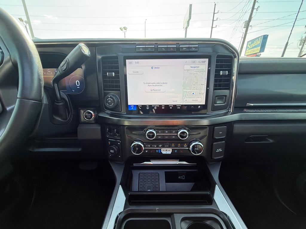 Photo 27 of this FORD F-250 SUPER DUT