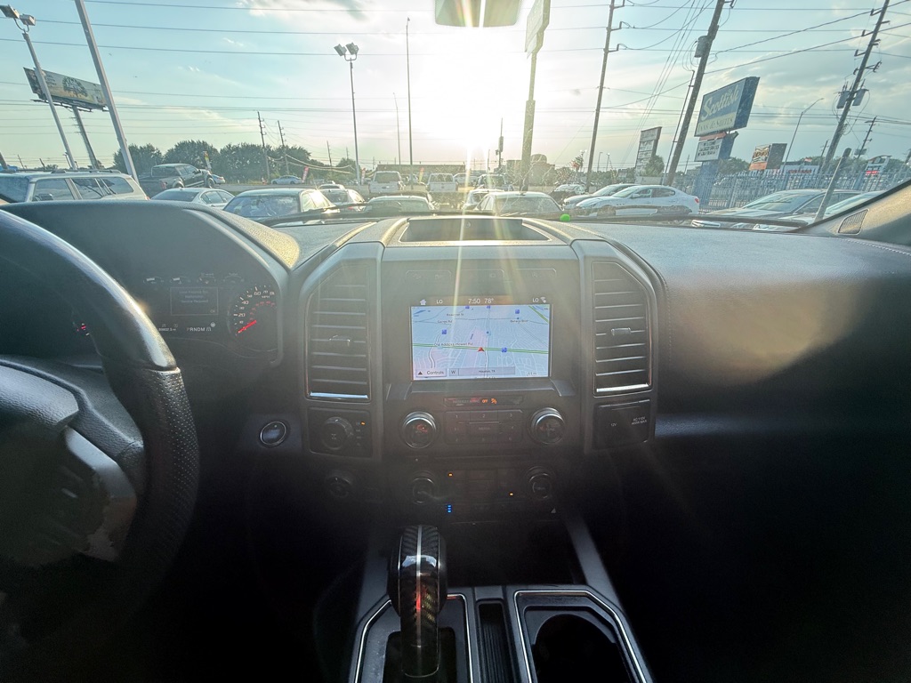 Photo 27 of this FORD F-150