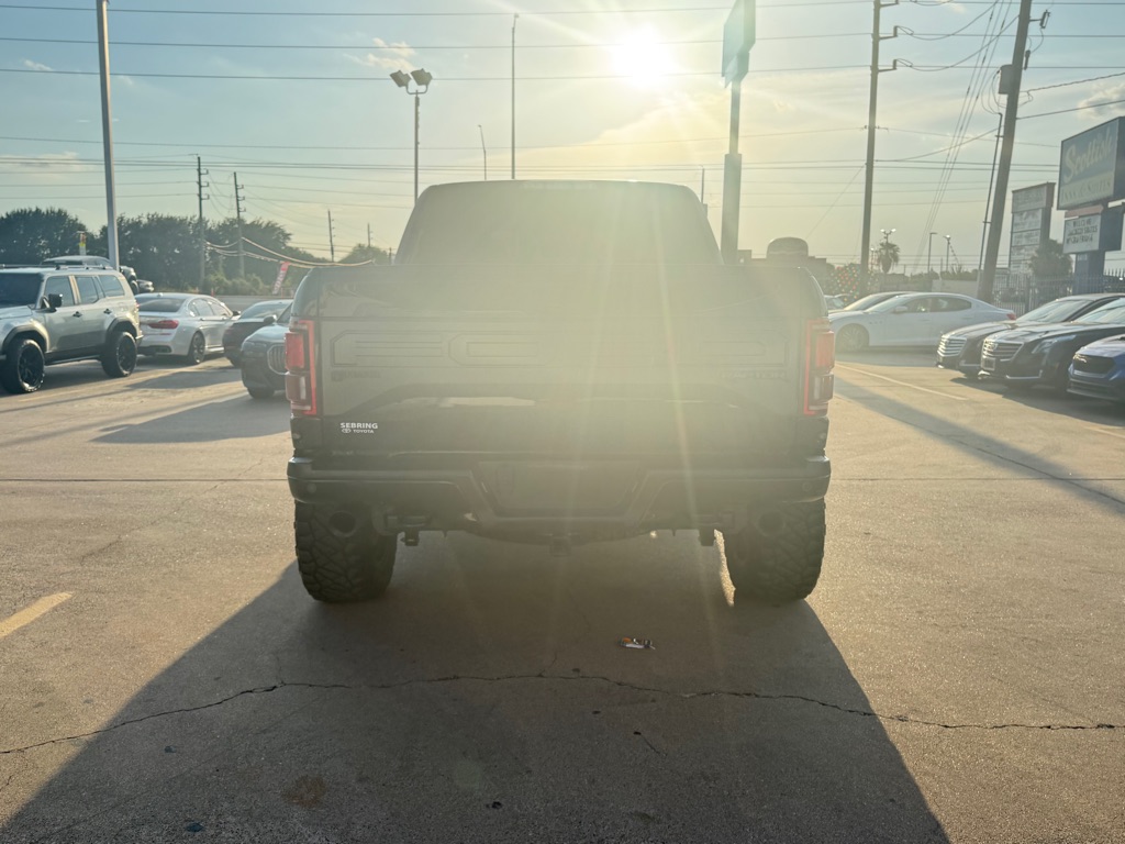 Photo 6 of this FORD F-150