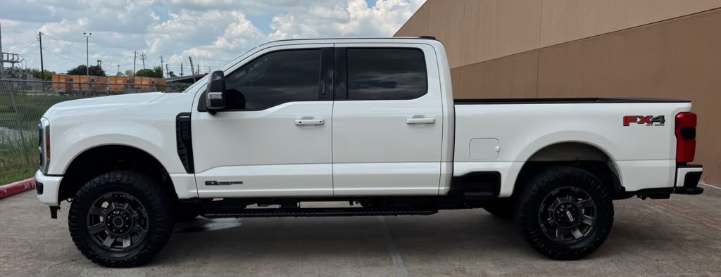 Photo 7 of this FORD F-250 SUPER DUT