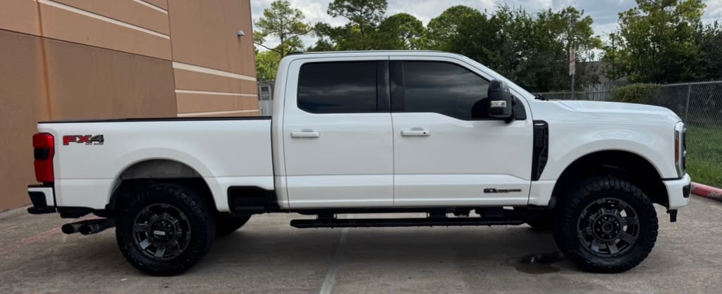 Photo 8 of this FORD F-250 SUPER DUT