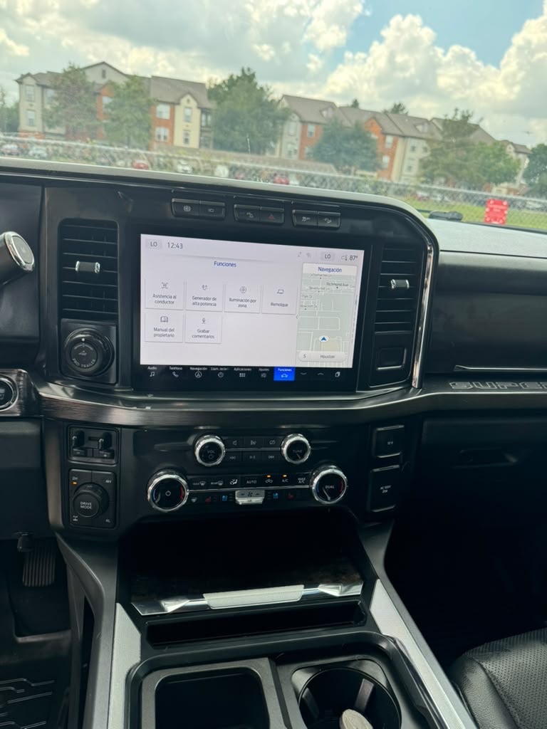 Photo 17 of this FORD F-250 SUPER DUT