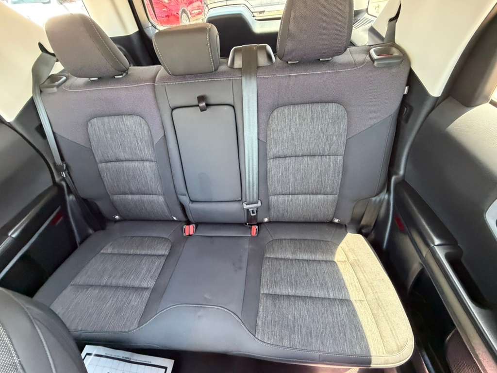 Photo 17 of this FORD BRONCO SPORT