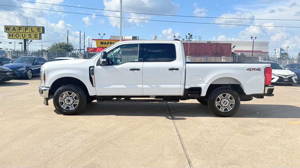 Photo 4 of this FORD F-250 SUPER DUT