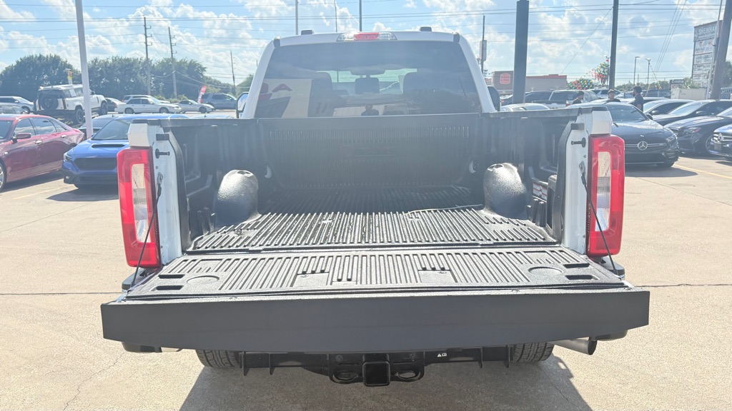 Photo 11 of this FORD F-250 SUPER DUT