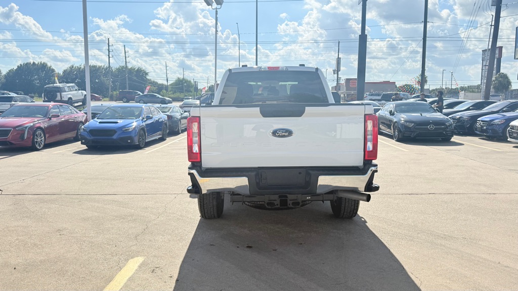 Photo 6 of this FORD F-250 SUPER DUT