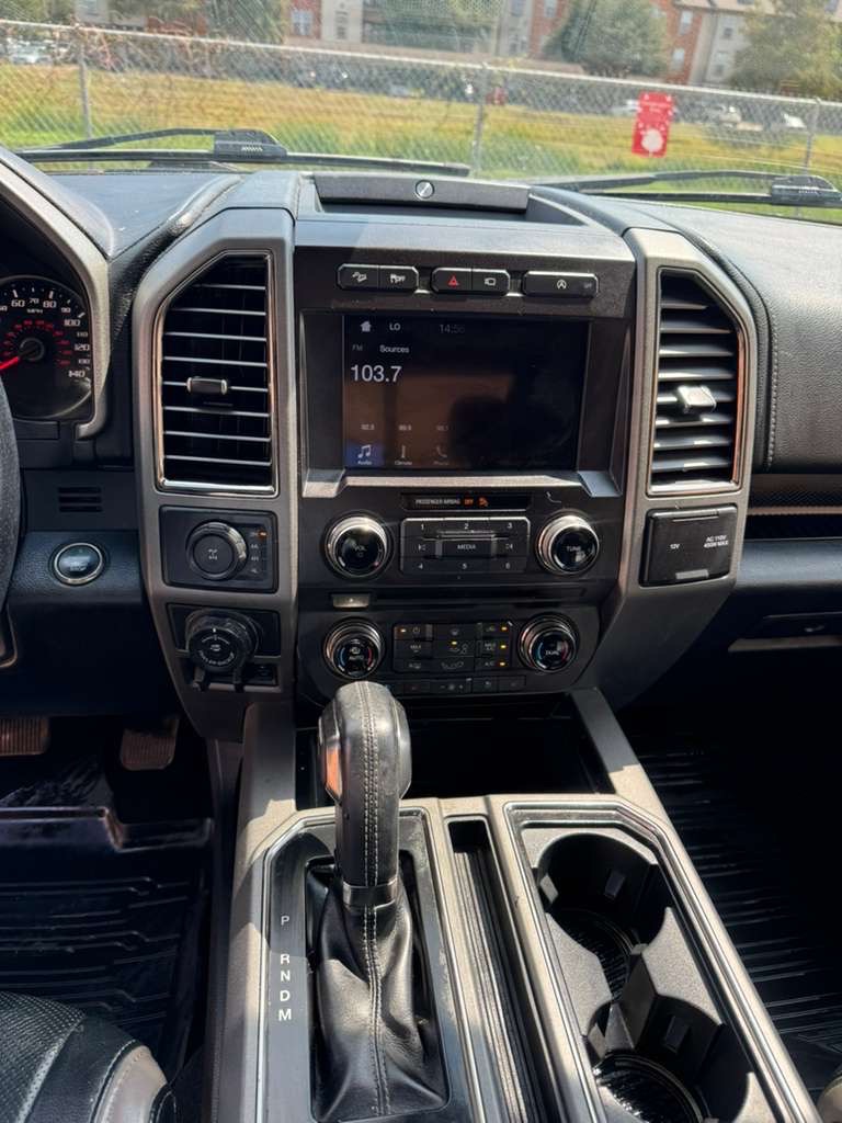 Photo 18 of this FORD F-150