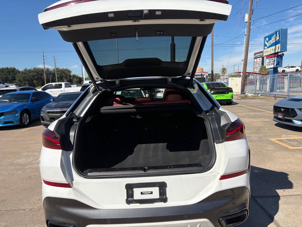 Photo 9 of this BMW X6