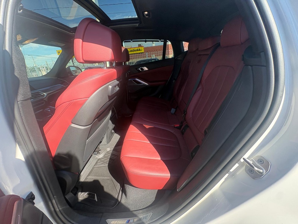 Photo 14 of this BMW X6