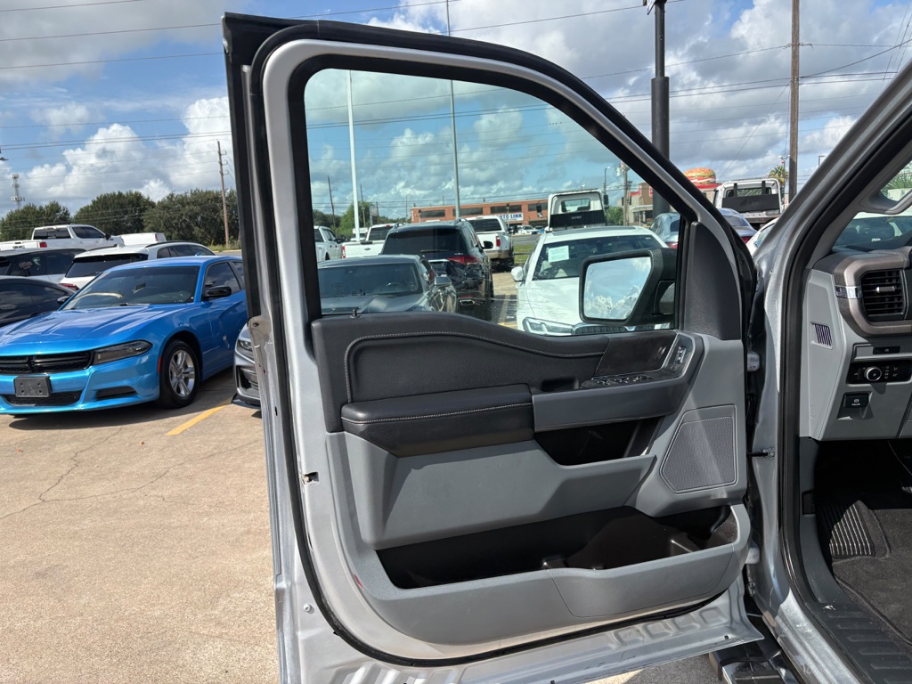 Photo 10 of this FORD F-150