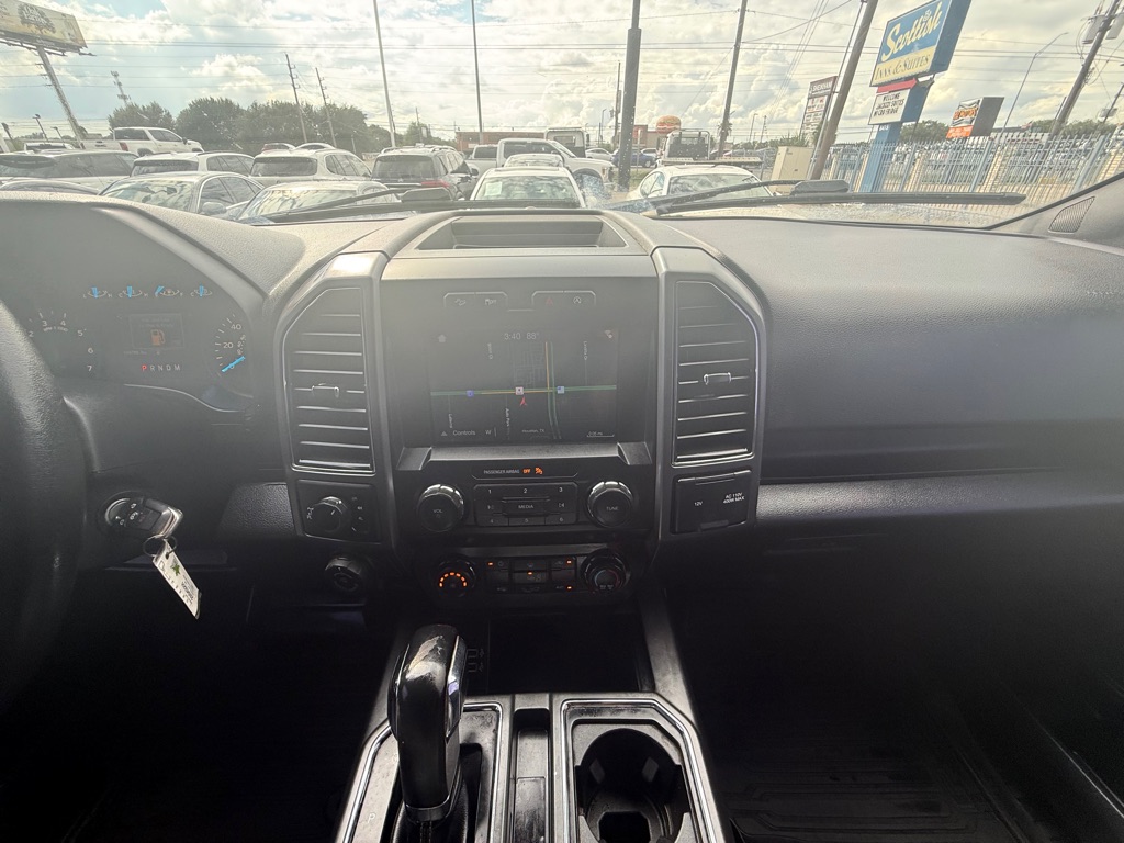 Photo 21 of this FORD F-150